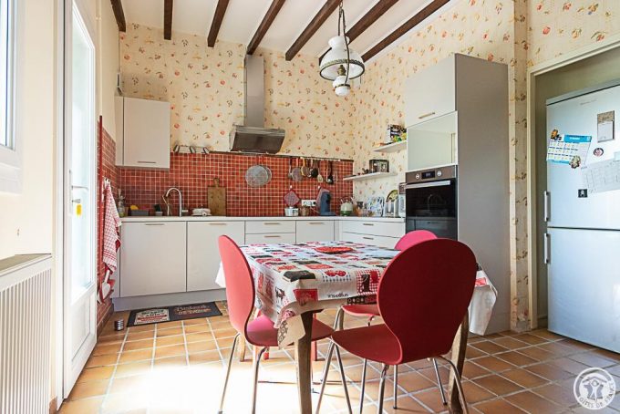 31G301778-64044954a8354882b9602b1639c69092