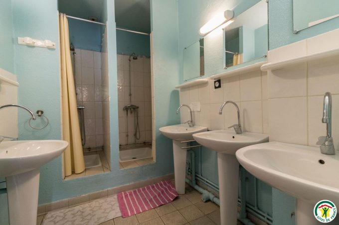 31G400525-1691f12e5dc84897a0d0c570f10a1f46