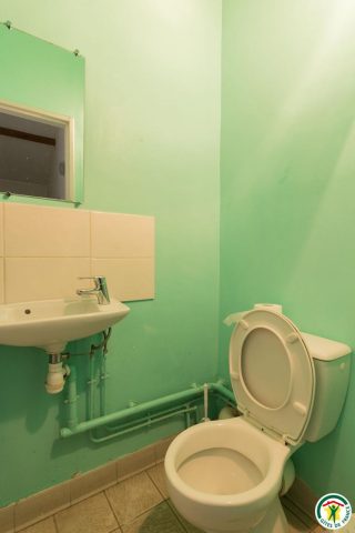 31G400525-1ffb917ac6434fbb85e71e4d5487bb40