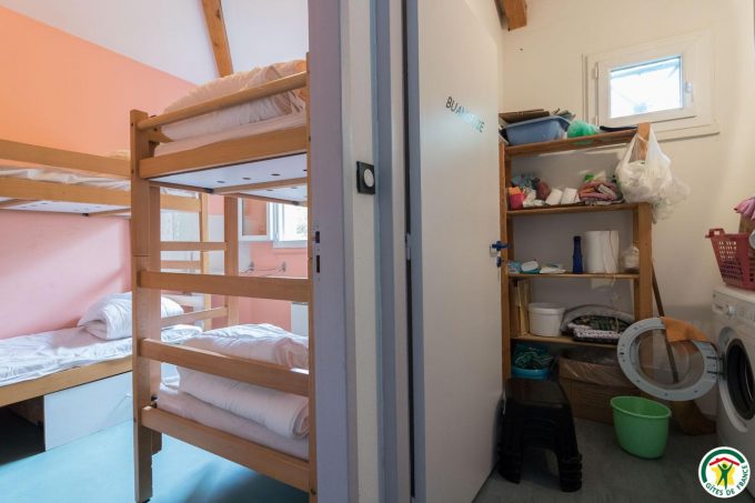 31G400525-2a496d4269ab495eb6f65c00a463e233