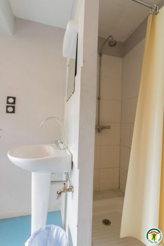 31G400525-5603217fdbd4434594cb8ec92bfc4e22