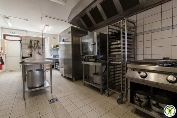 31G400525-5f7a9e40faa843e09557275df5affacb