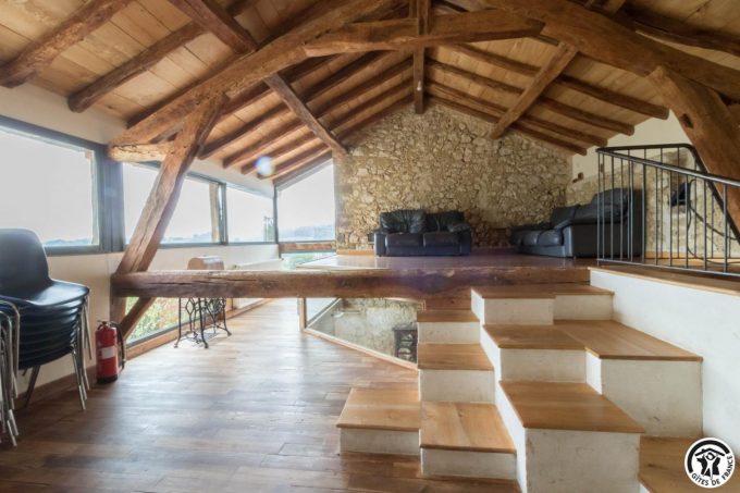 31G400541-0163f592df6044adb2ad9e2e82376ceb