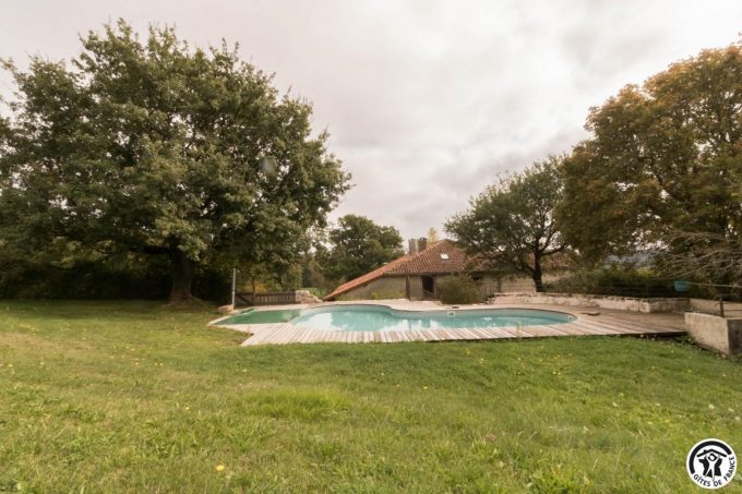 31G400541-07aaac99f4b44dd6b634507b7a582f28