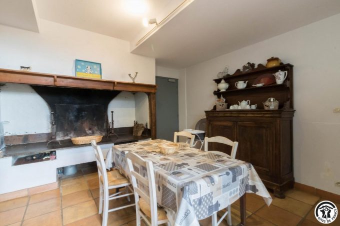 31G400541-9356229daffd47c7ba3764d4b2dae599