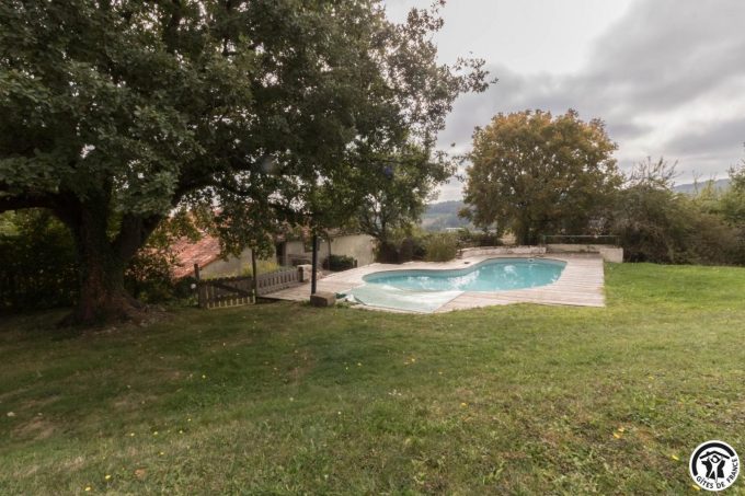 31G400541-93ee5ed9f928481baed173657d20604b