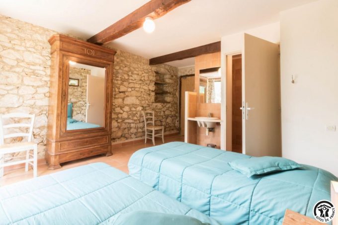 31G400541-959ac26e222c4746bdabf4a8f253e11c