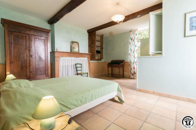 31G400541-96686f274ac64741a2c87951eb628e93