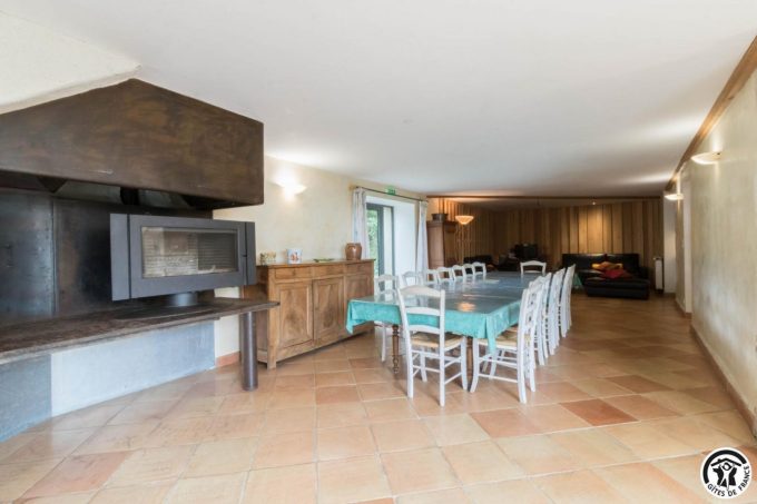 31G400541-a1048813c74948dabeb53a21629d8bfd