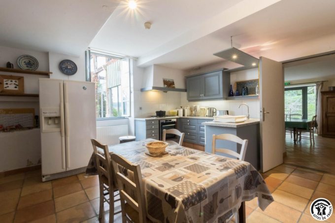 31G400541-ec0453c84b1445a382d739e588a7748d