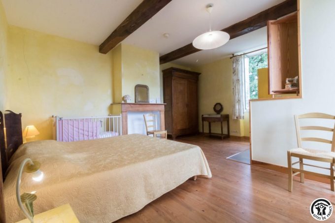 31G400541-f83538e7046f485db4ca7426869da220