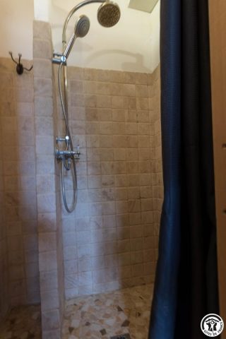 31G400647-460077d5306544aa947fb56310af1135