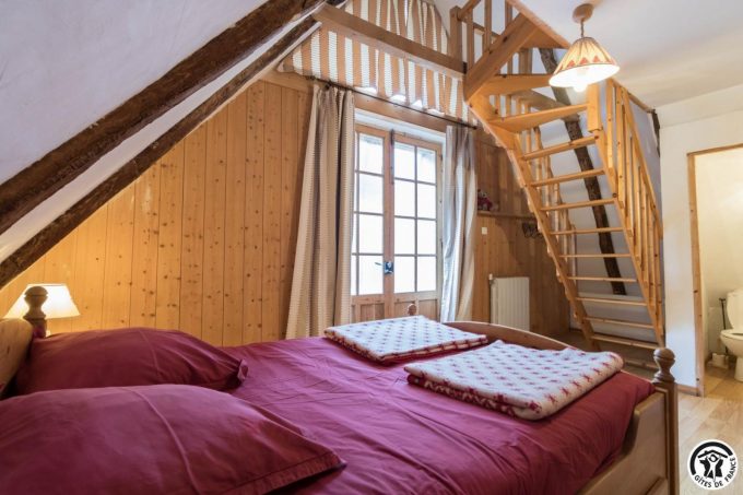 31G400647-4c3fa2eb5e944edaa17a8811d8ed0d63