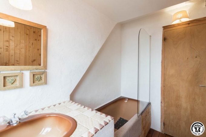 31G400647-5397c1fa06074f6288c45824ab8b05e8