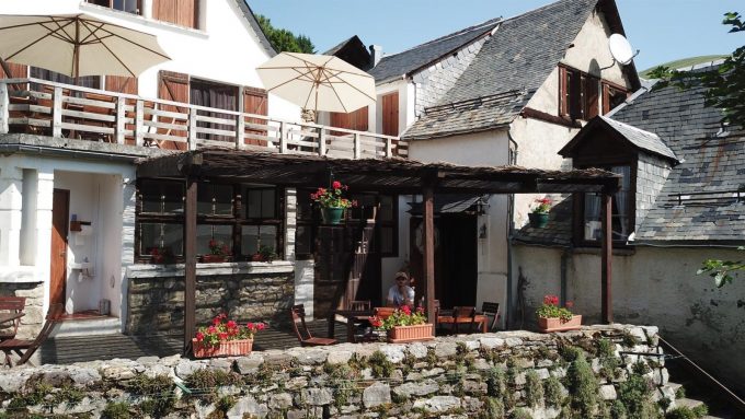 31G400647-b63dda9ae8614aea8bdfcda3ddd076a8