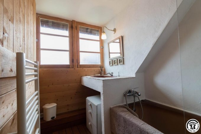 31G400647-efcdac5392974ad4b81d6a8d0fd8985a