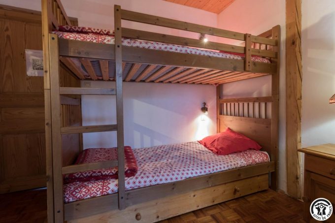 31G400647-f053c19498ec451d8c671b7a8e71785c