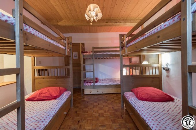 31G400647-f84de4c24b7844aa887005c6b7e23c59