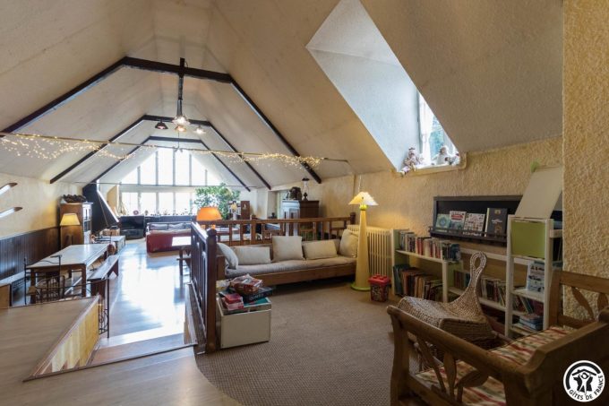 31G400647-f8d2f5d7c953481aa7f6c9d224bdba06