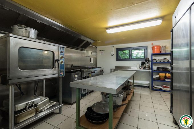 31G400762-18d27b82b0bd4013a7205c45bab8d65e