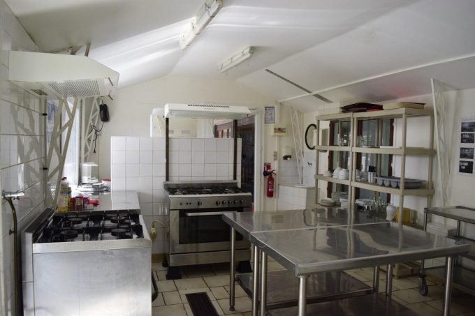 31G400939-2de31bc8d1834fa380adf9b7ed08e2a4