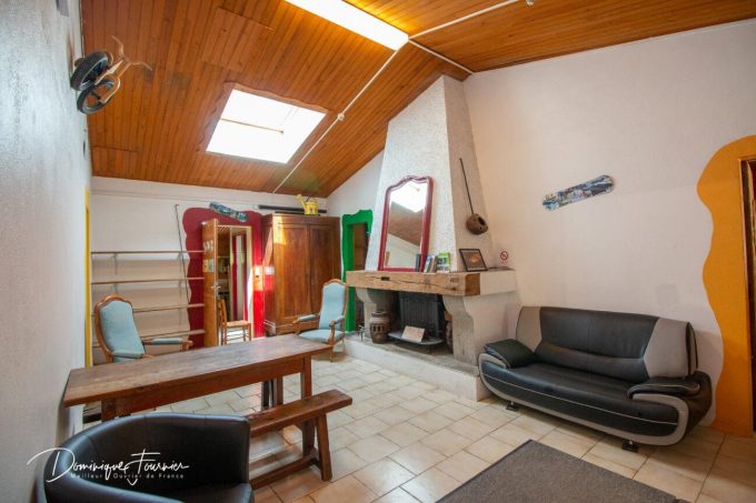 31G400939-3452e2c7d2d34b97b7e6fba33f43051c