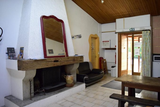 31G400939-43dd351806614553a1196507a5111a06