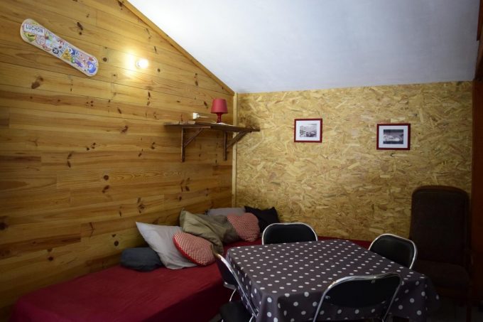 31G400939-ed7ce2c415594d0e90abdc4668289fcc