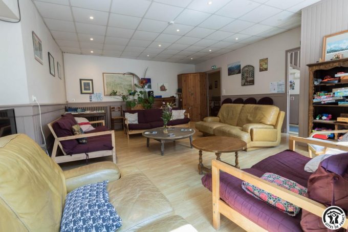 31G400994-555bea3d01a64ae192d12af5b6dc912c