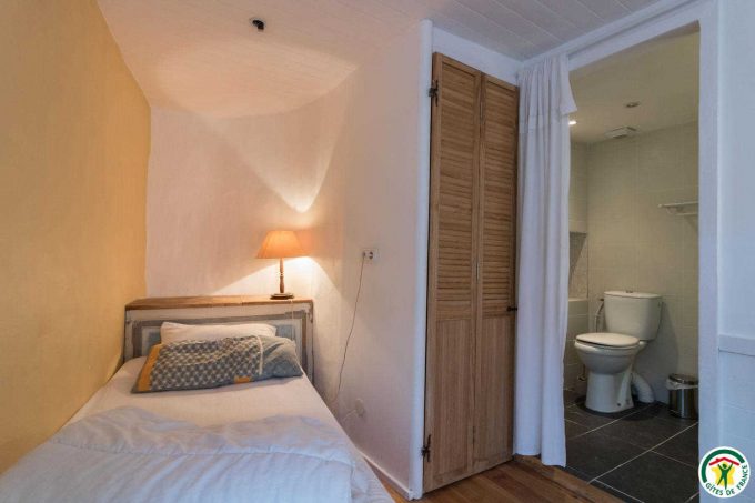 31G401200-02d3e7559e6c4ac4a77a592a18d6b426