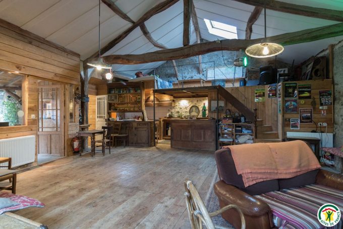 31G401200-716f4d214c294a2b9739a35734bf103d