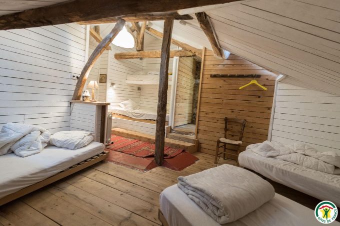 31G401200-924d9eb9562a4eb083789c24652a17bb