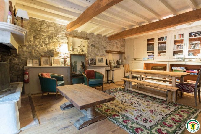 31G401200-eda4aaebd5554be6aa71e76d6c17f5f4