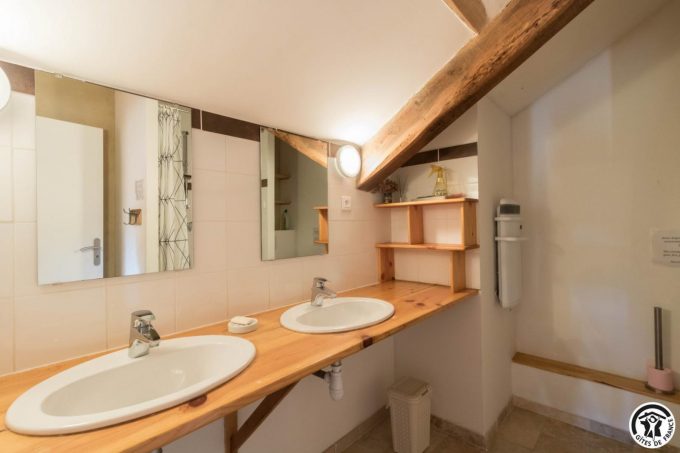 31G401244-1553c56fedc94608ba62618c9766e7b9