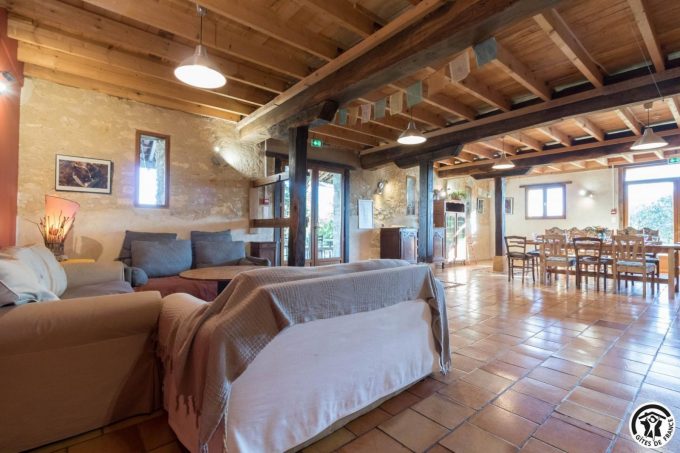 31G401244-28147d65291e4e72b864265df607a6d6