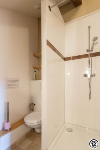 31G401244-3c4469014915419696ff0a48a79ea94e