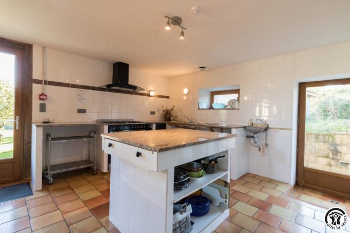 31G401244-6282774b007b42218f199d30cefede83