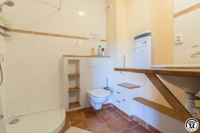 31G401244-a8014aa4999e493784683e28c96f3ddc