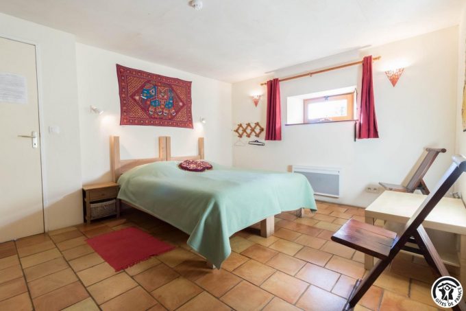 31G401244-ae6da57ade154e4e94c5193eb42c679b