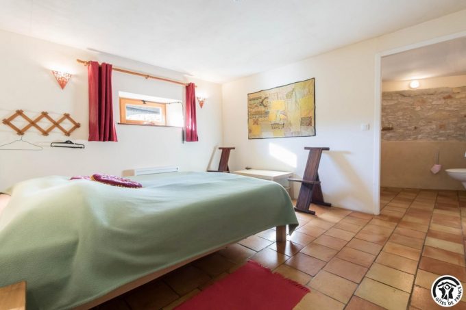 31G401244-d2064b1698c44dd79c469394da303f19