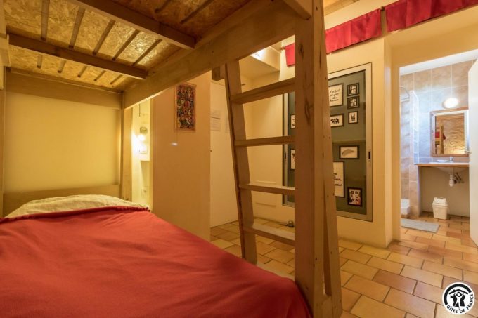 31G401244-d4b96ac2ee22454388a359b41819e9c3