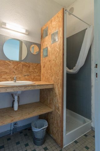 31G401468-310ecb0a044940c0989941c920770582