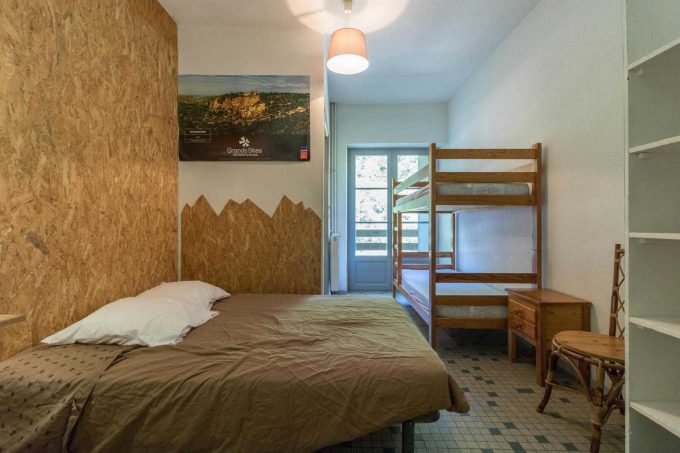 31G401468-386aa3b6acb646ee9dd34fcd39ca971c