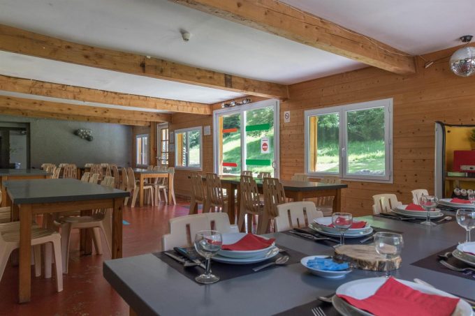 31G401468-421e8e0a3c624ee28f229a0890de00fd