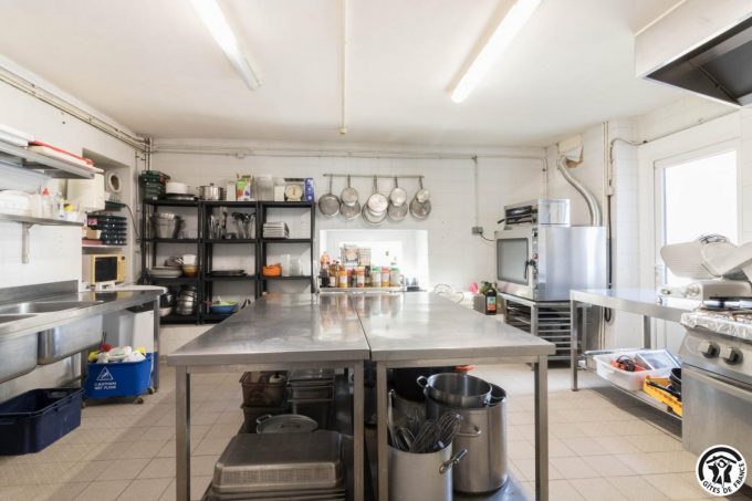 31G401468-750b9be7a0814ec19fc501d13f406e20