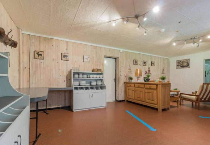 31G401468-75c484b6d77a4ad8913c41e218f7311d