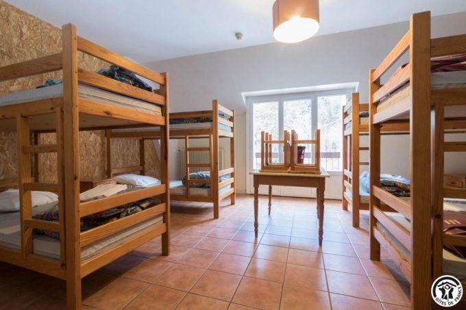 31G401468-93f0c3255851439c8b24c2ebdba9a3bc