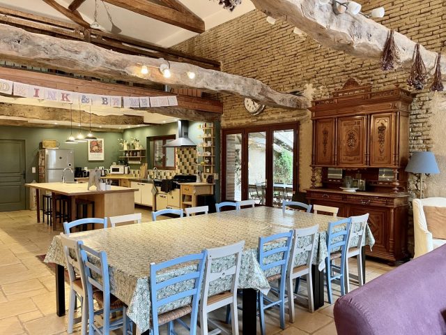 31G401480-2e014ac37c214f928cd017657077c5ad