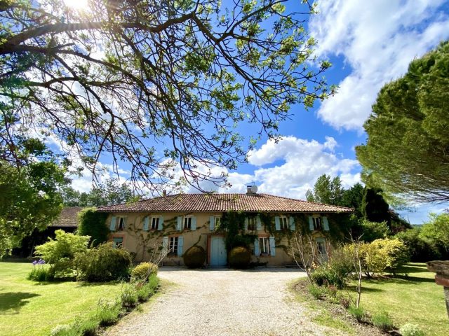 31G401480-3664bf2aceba40889a5e23a9de5f2440