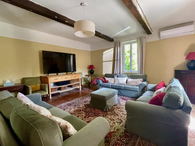 31G401480-37e36f39506f48cf98ac40f47c3d12ab